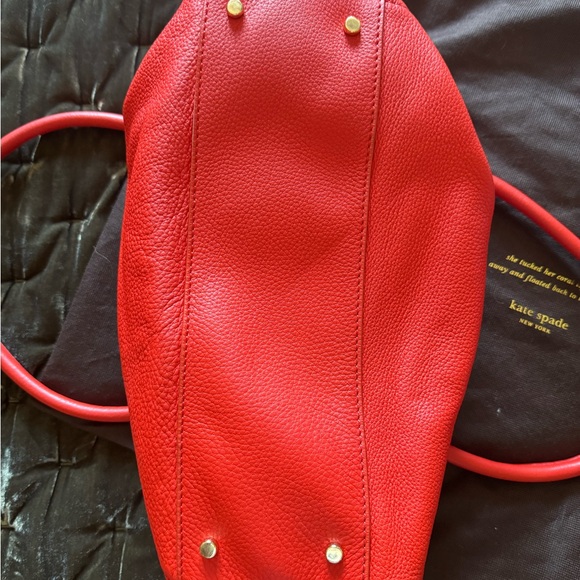 Kate Spade Red Shoulder Bag with Classic Design - Picture 3 of 6